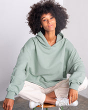 Load image into Gallery viewer, L&amp;L – Maus Relax – &#39;18 Street Hoodie green
