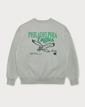 Load image into Gallery viewer, L&amp;L – NFL Classics Eagles – ’96 Box Sweater gray
