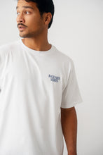 Load image into Gallery viewer, L&amp;L – Snoopy Backyard Series – &#39;94 Campus T-Shirt white

