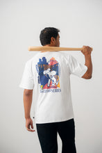 Load image into Gallery viewer, L&amp;L – Snoopy Backyard Series – &#39;94 Campus T-Shirt white
