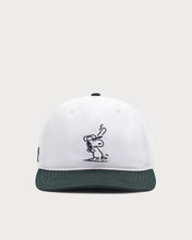 Load image into Gallery viewer, L&amp;L – Snoopy Backyard Series – &#39;98 Team Snapback white/green
