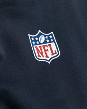 Load image into Gallery viewer, L&amp;L – NFL Benjamin als Footballer – ’96 Box Sweater navy
