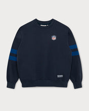 Load image into Gallery viewer, L&amp;L – NFL Benjamin als Footballer – ’96 Box Sweater navy
