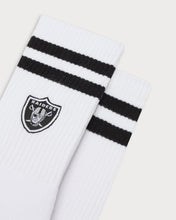 Load image into Gallery viewer, L&amp;L – NFL Classics Raiders Stripes – ’90 Sport Socks white
