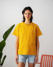 Lade das Bild in den Galerie-Viewer, L&amp;L – Långstrump Strongest Girl – &#39;89 Band T-Shirt yellow
