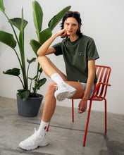 Load image into Gallery viewer, L&amp;L – Maulwurf Flowers – &#39;94 Campus T-Shirt - green
