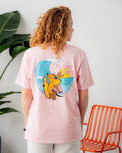 Lade das Bild in den Galerie-Viewer, L&amp;L – Maus Big Wave – &#39;94 Campus T-Shirt pink
