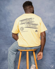 Charger l&#39;image dans la galerie, L&amp;L – NFL Classics Steelers – ’89 Band T-Shirt yellow
