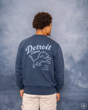 Load image into Gallery viewer, L&amp;L – NFL Classics Lions – ’96 Box Sweater navy
