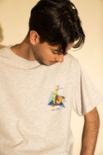 Load image into Gallery viewer, L&amp;L – Maus Windsurfer – &#39;89 Band T-Shirt gray
