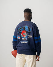 Load image into Gallery viewer, L&amp;L – NFL Benjamin als Footballer – ’96 Box Sweater navy
